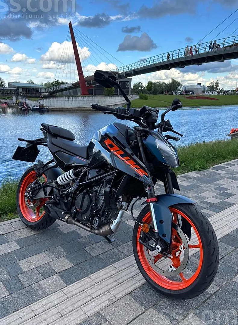 KTM Duke