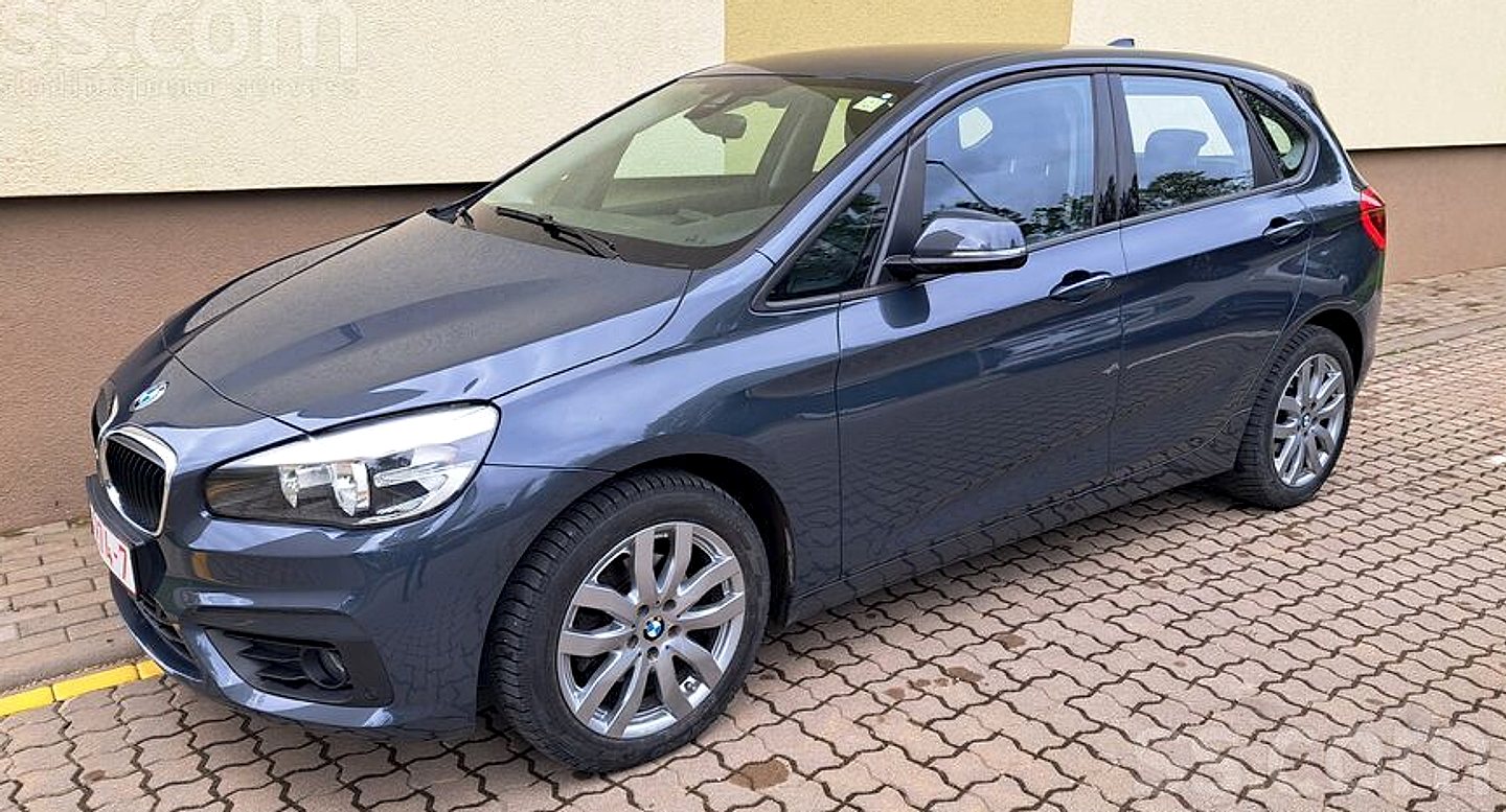 BMW 218 — foto 5