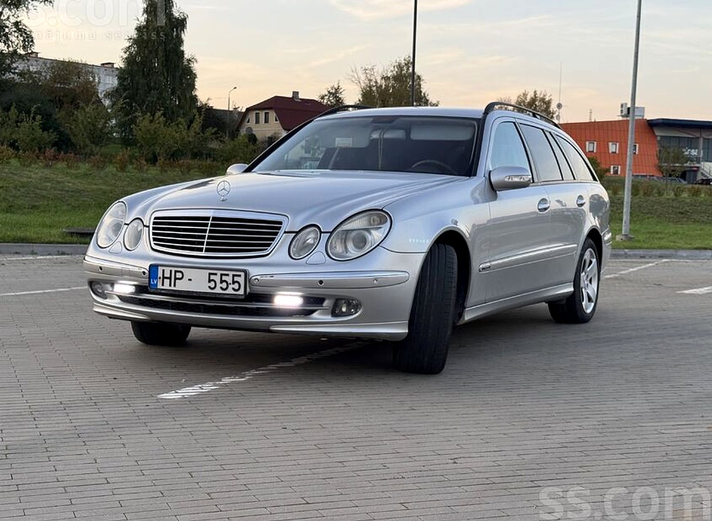 Mercedes-Benz E280 — foto 4