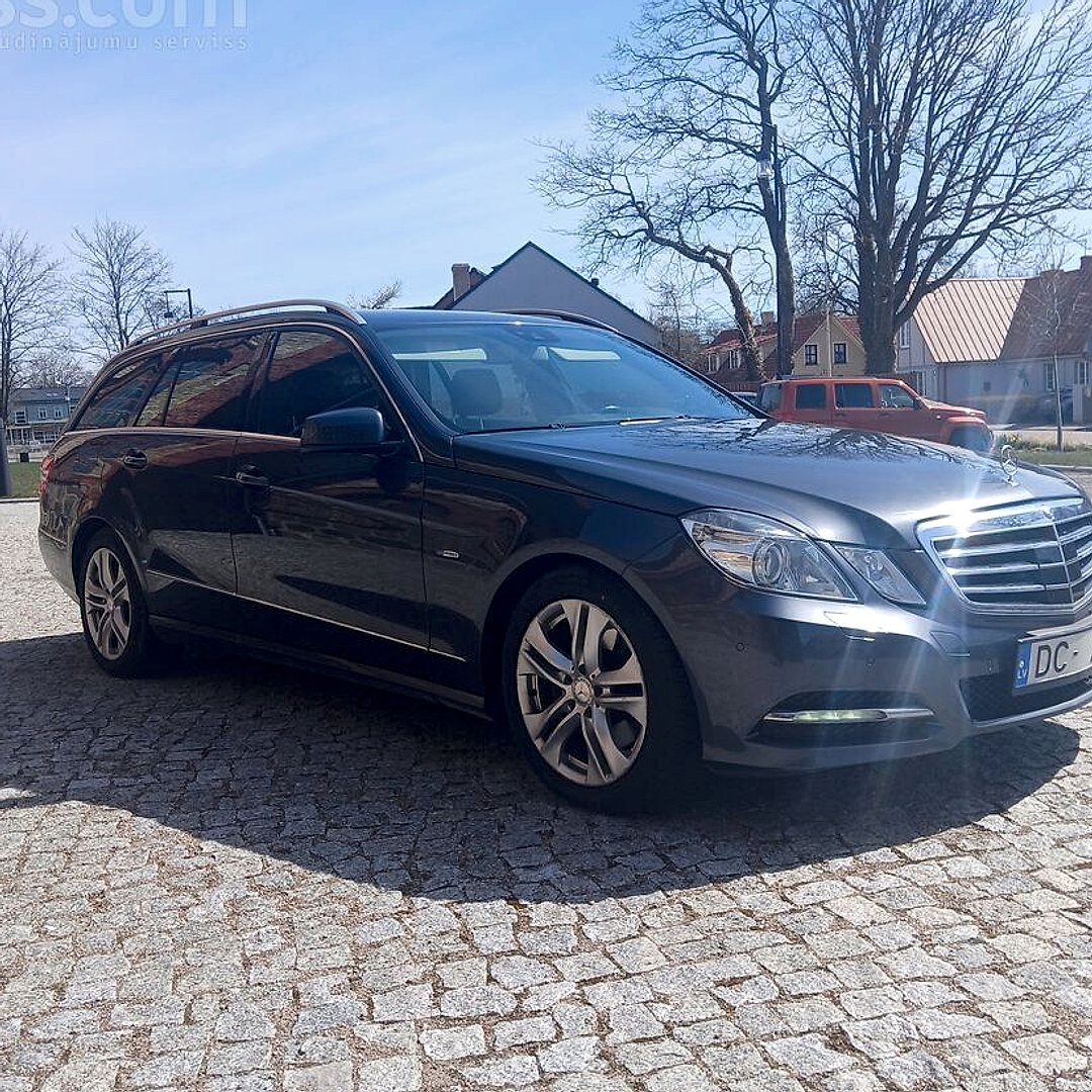 Mercedes-Benz E350 — foto 4