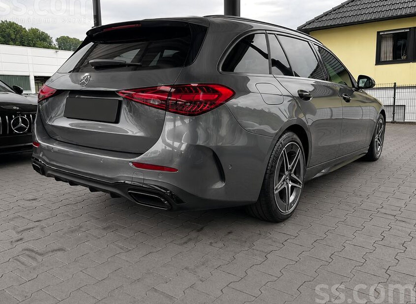 Mercedes-Benz C300 — foto 3