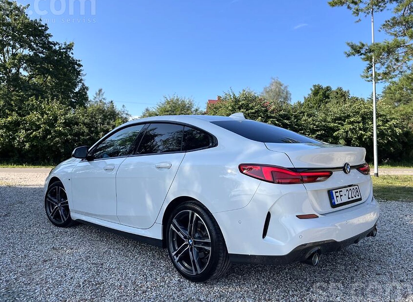 BMW 218 — foto 2