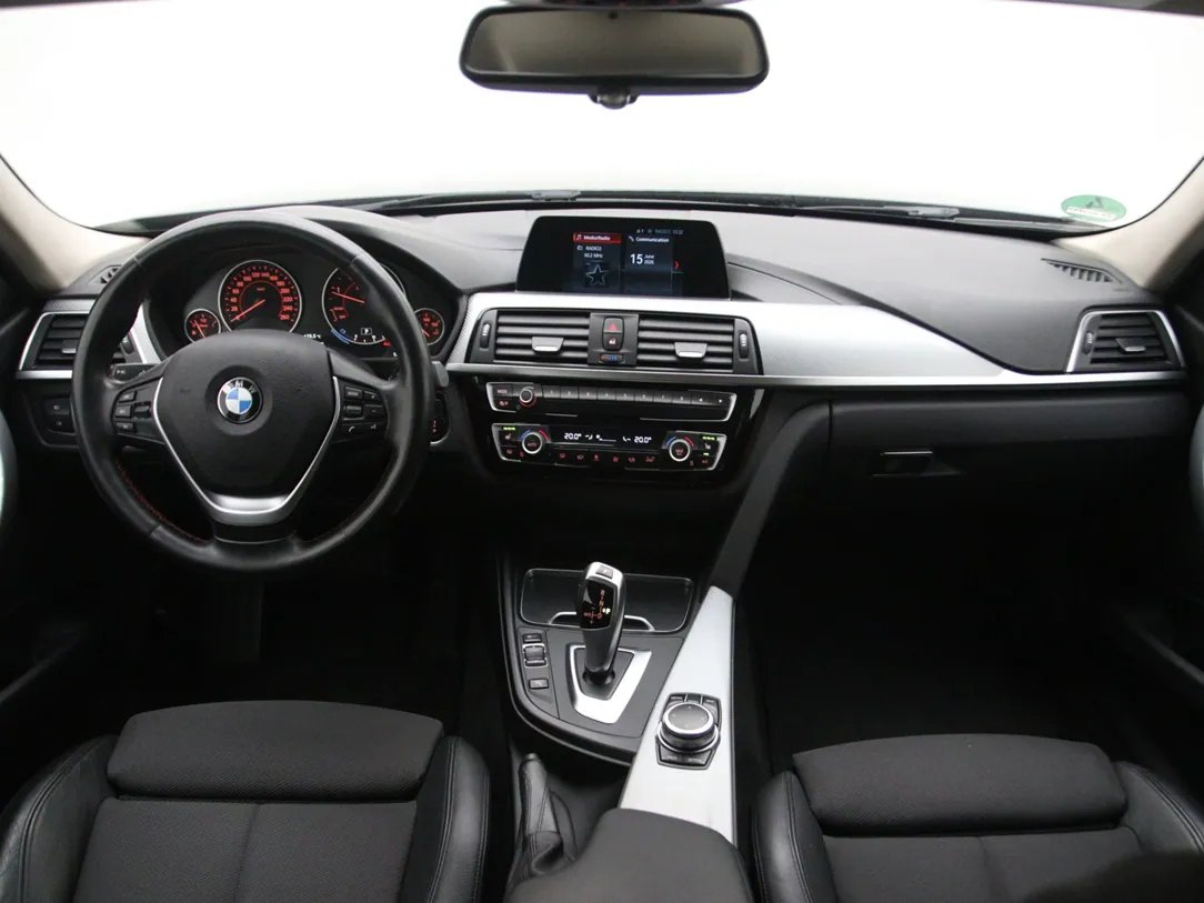 BMW 320 — foto 3