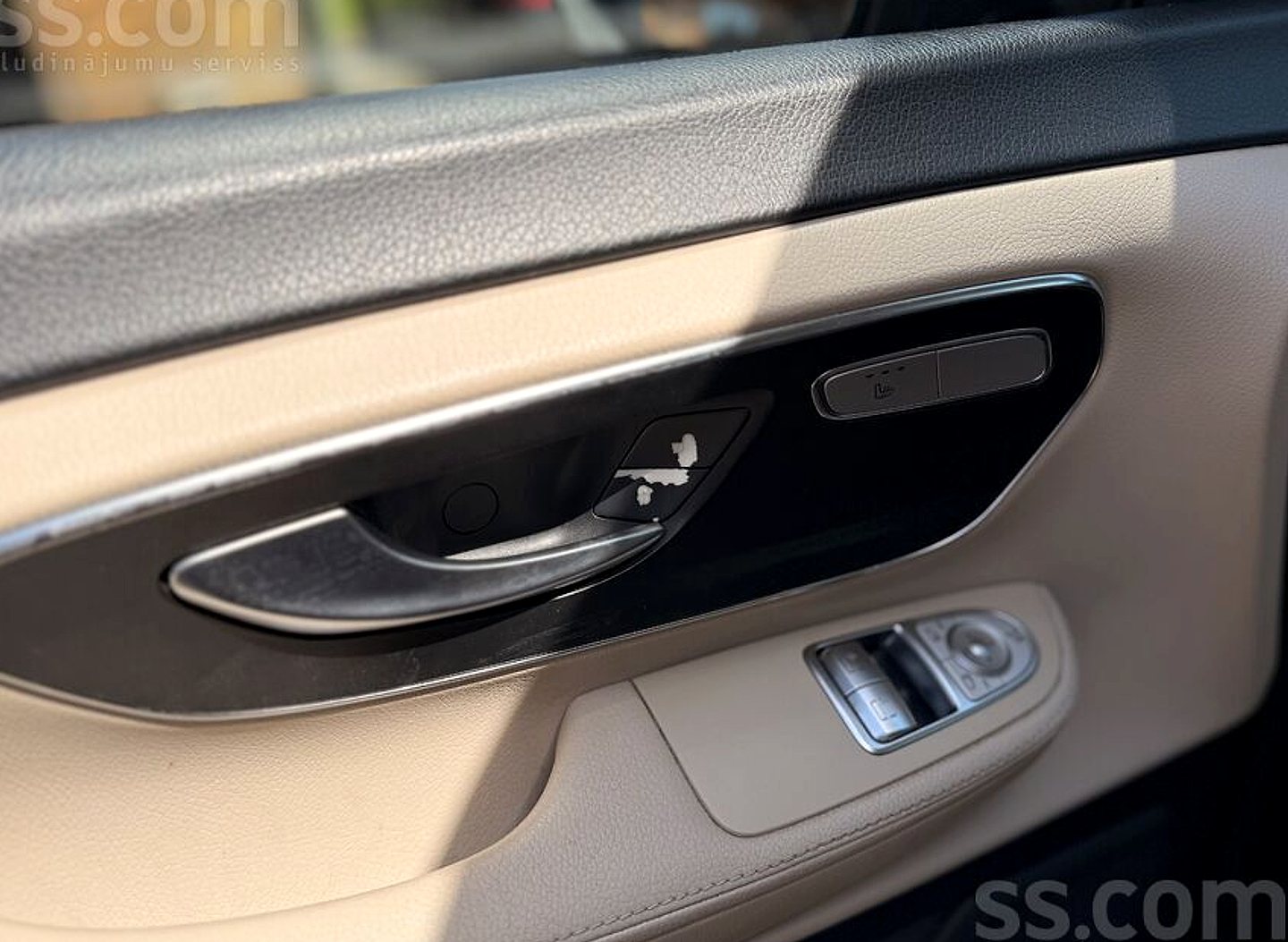Mercedes-Benz V220 — foto 6