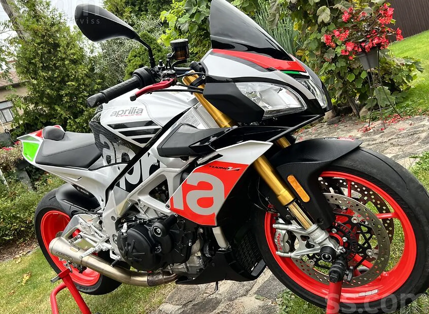 Aprilia Tuono v4s, 2017. gads