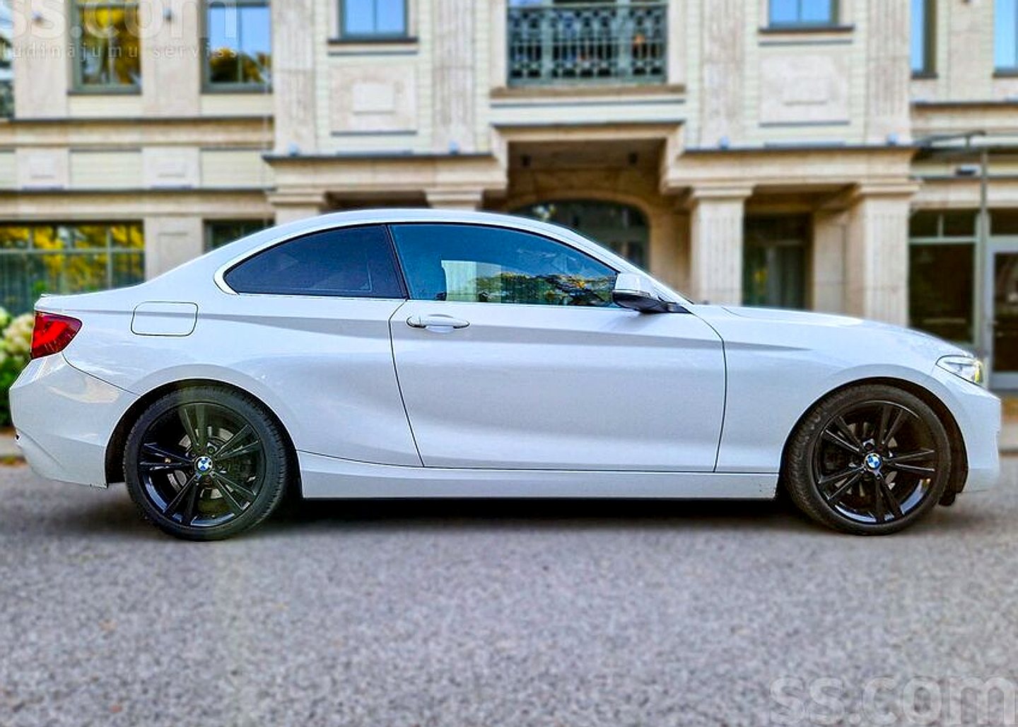 BMW 220 — foto 3