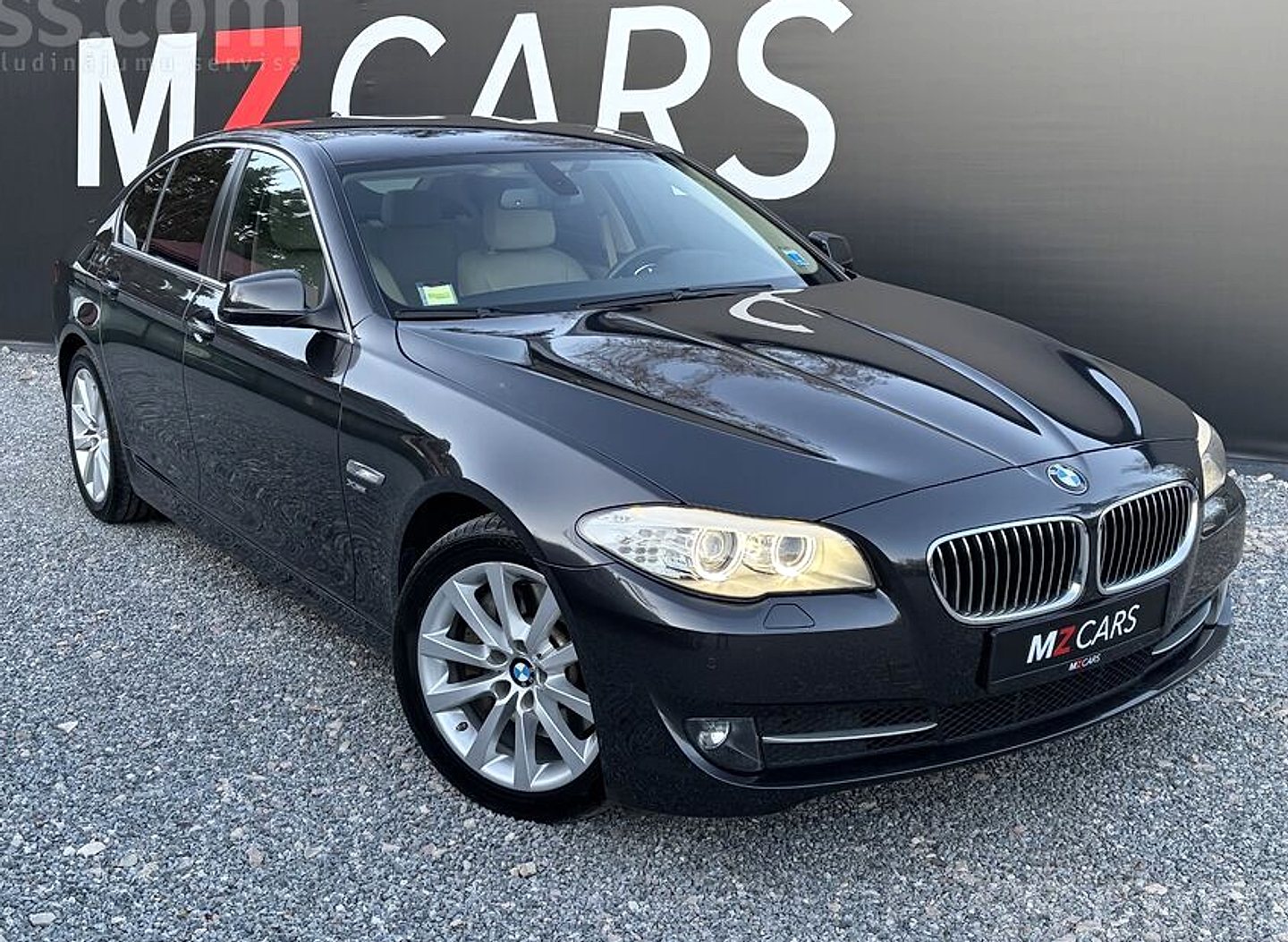 BMW 525 — foto 2