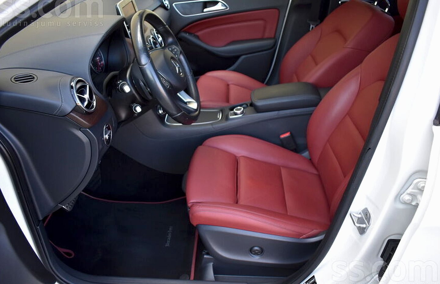 Mercedes-Benz B200 — foto 6