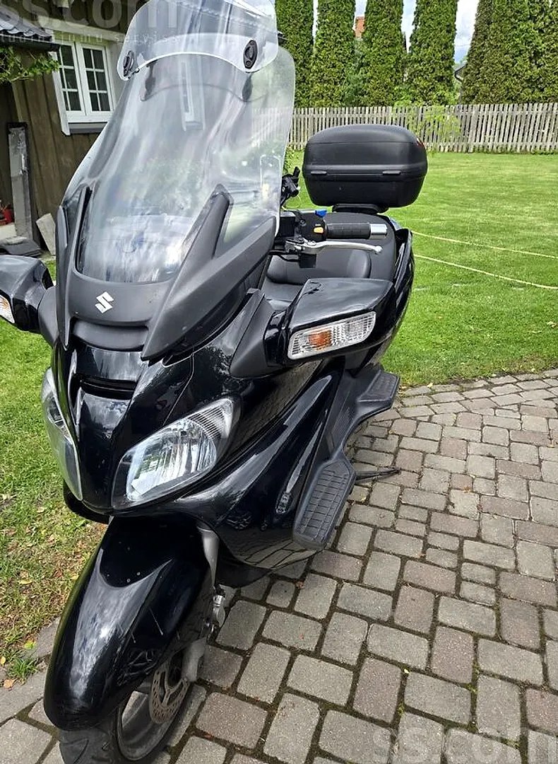 Suzuki Burgman 650, 2010. gads