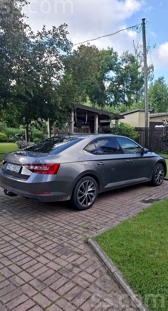 Škoda Superb — foto 2