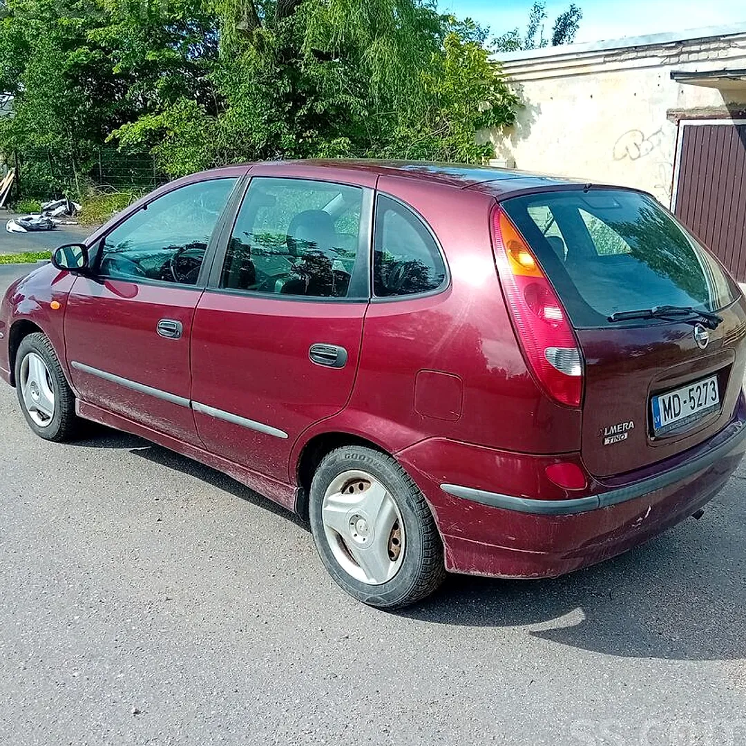 Nissan Almera Tino, 2003. gads