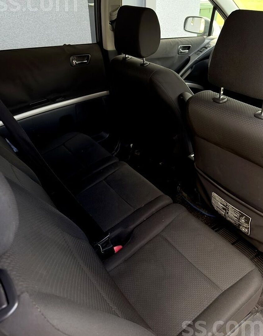 Toyota Corolla Verso — foto 6