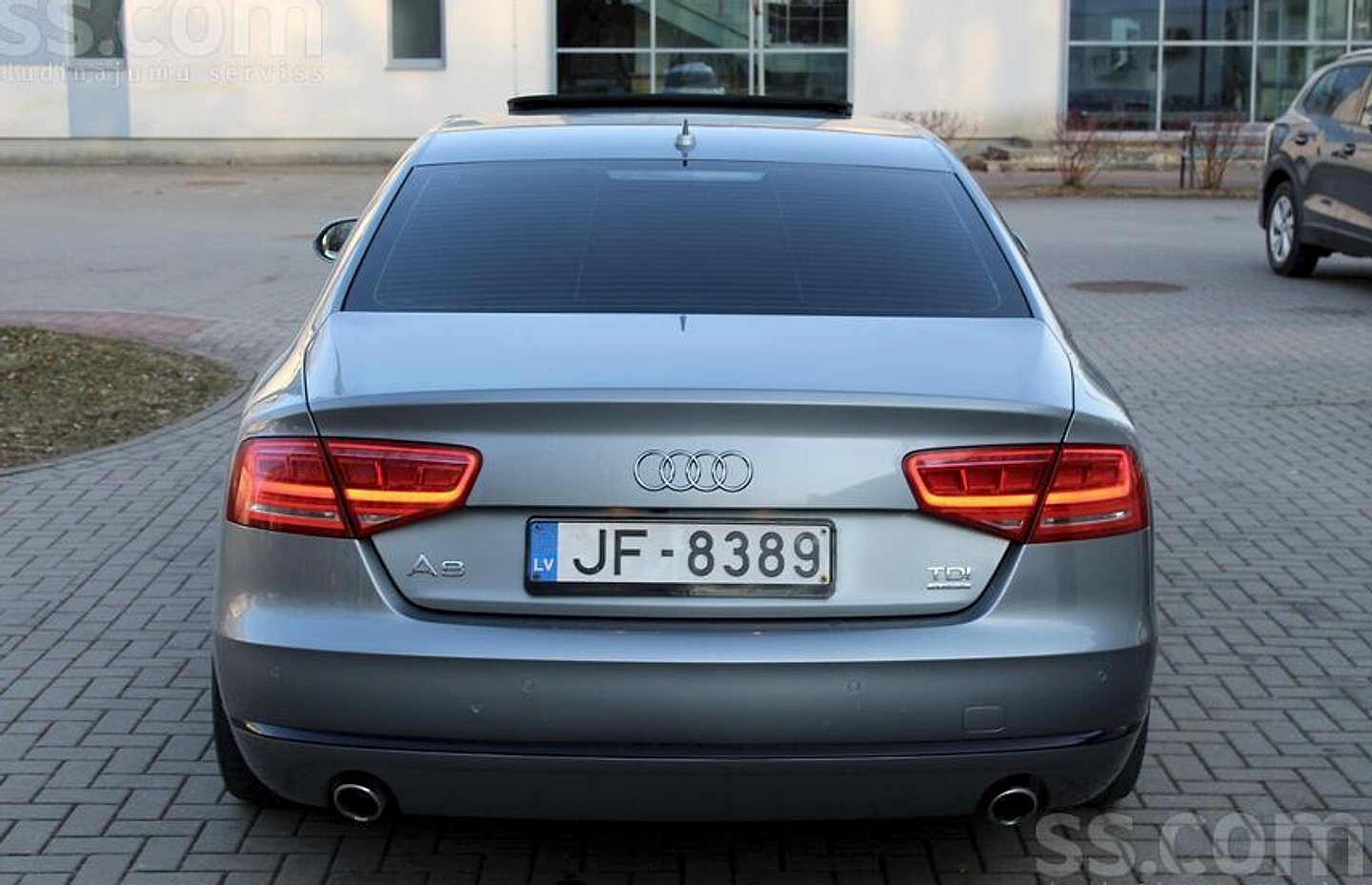 Audi A8 — foto 5