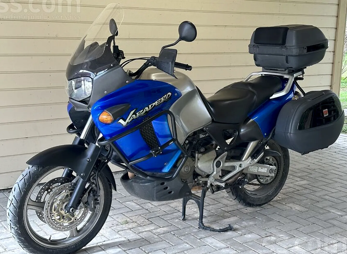 Honda Varaderoxl1000, 2001. gads