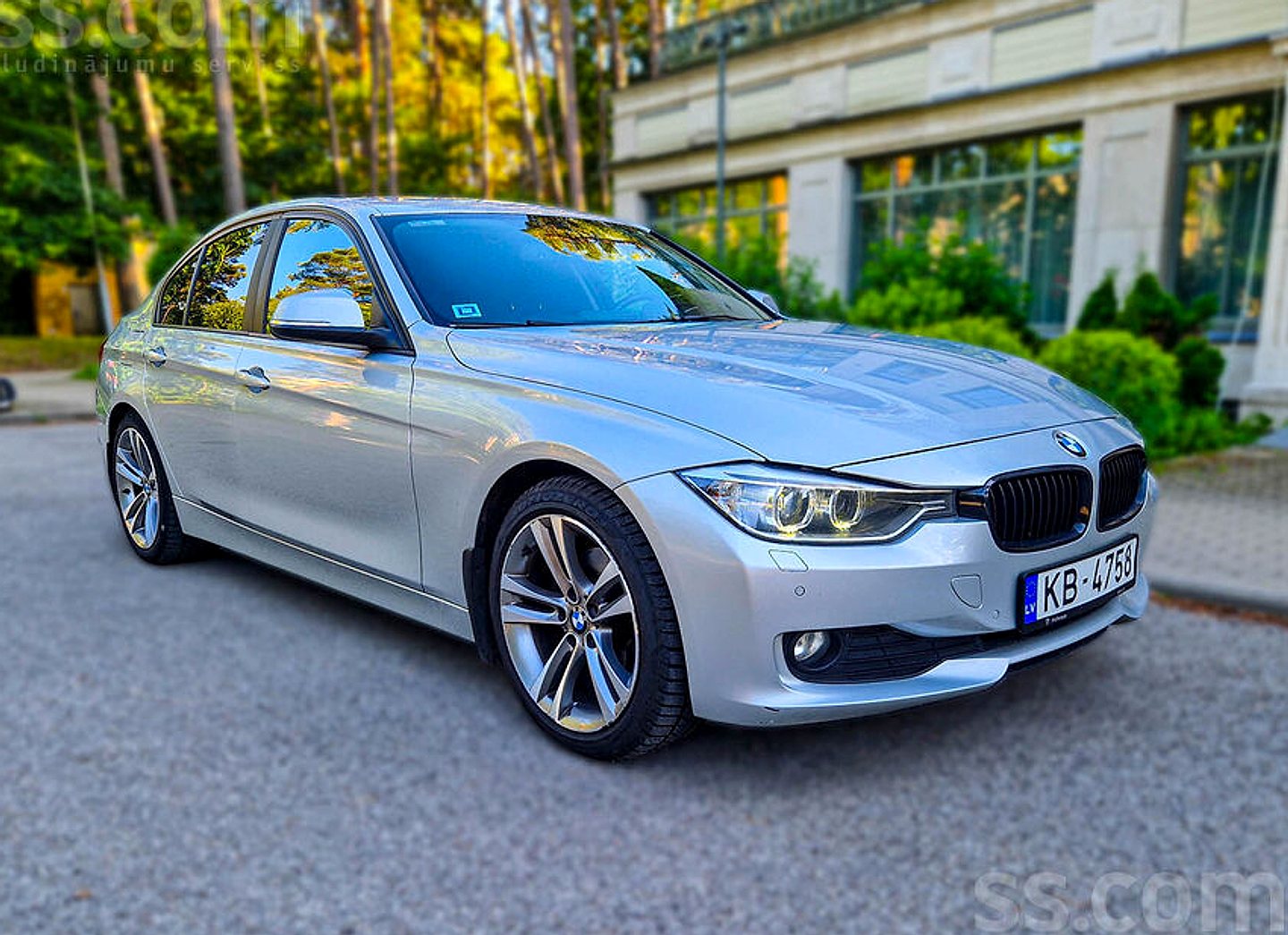 BMW 320 — foto 5