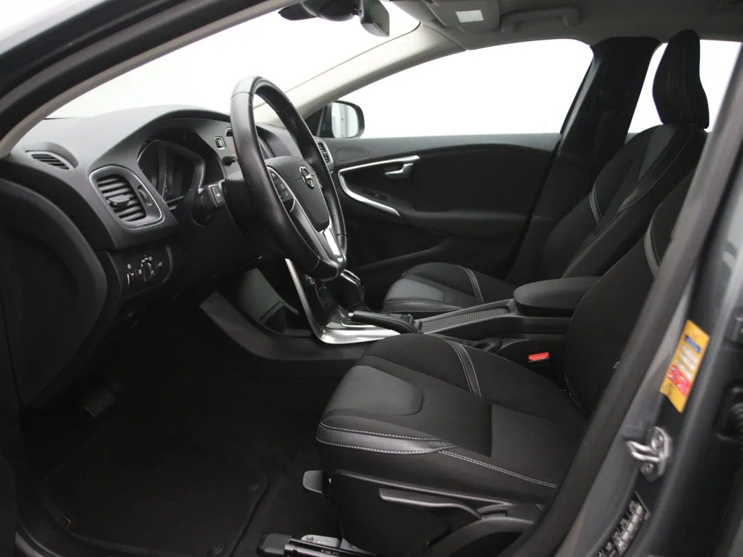 Volvo V40 — foto 5