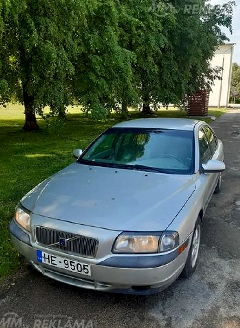 Volvo s, 2000. gads