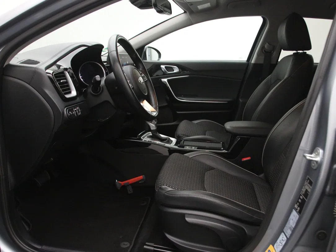 KIA Ceed — foto 5