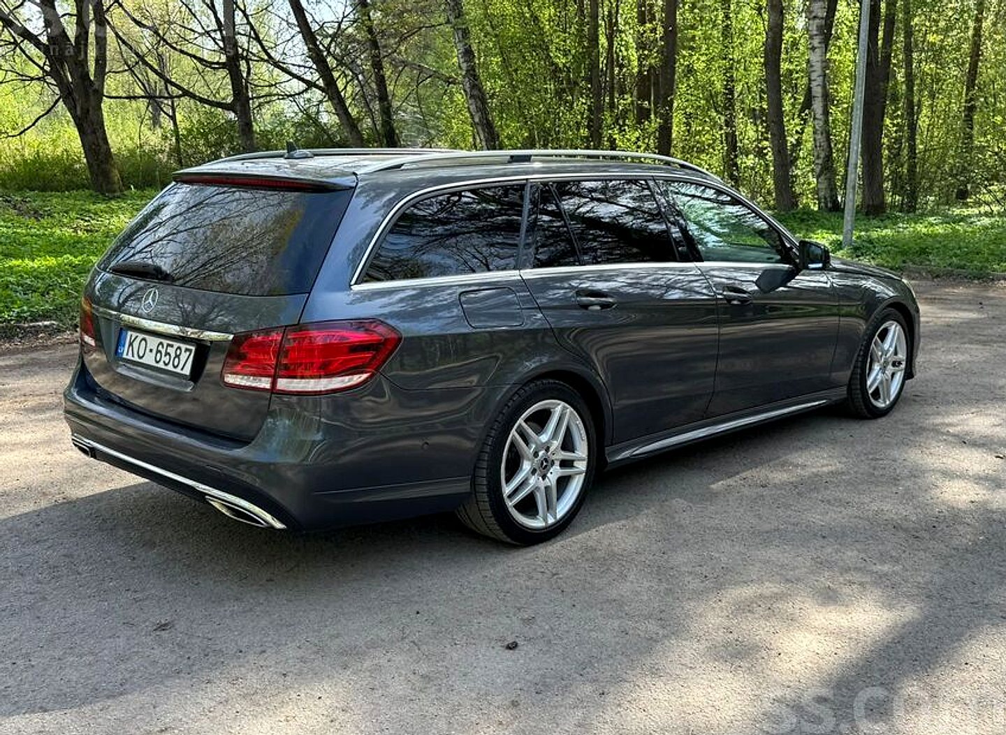 Mercedes-Benz E300 — foto 5