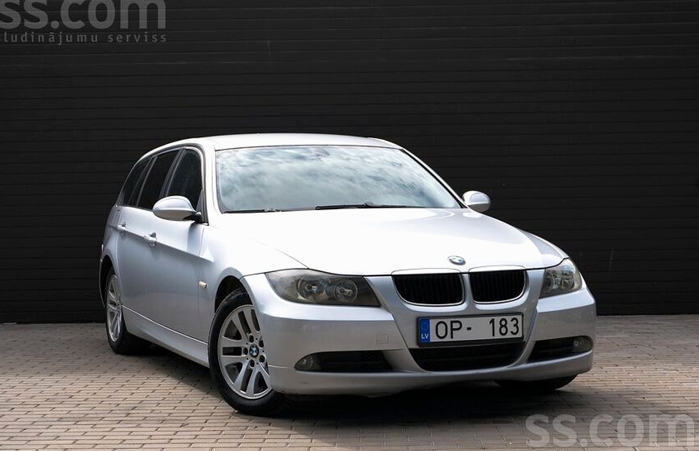 BMW 320 — foto 2