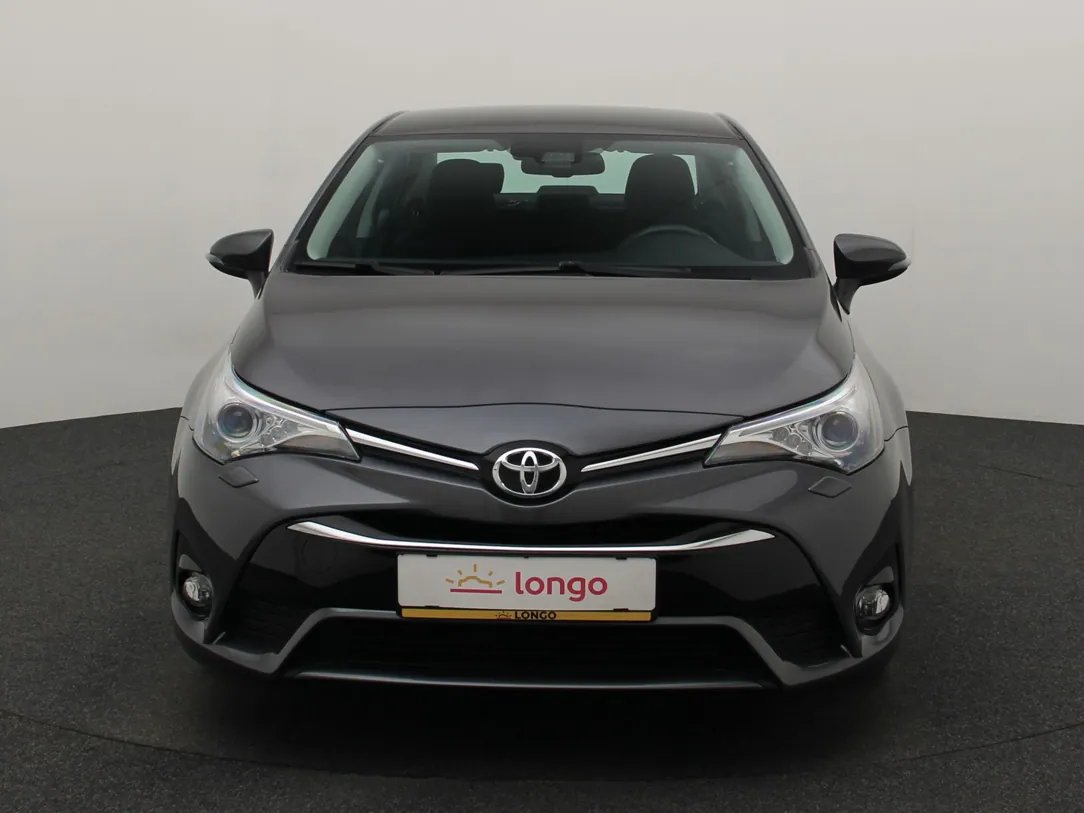 Toyota Avensis — foto 4