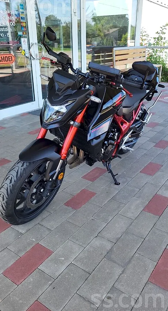 Honda Cb750, 2023. gads