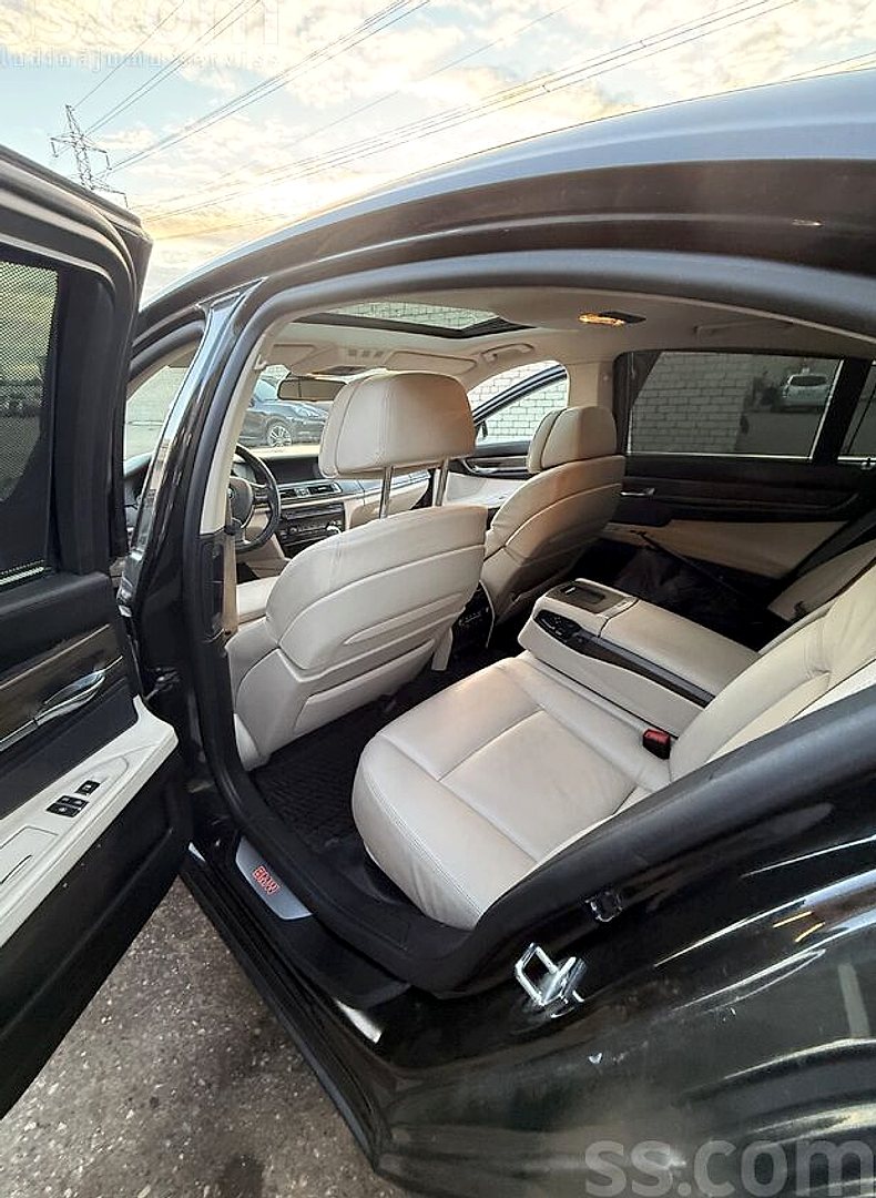 BMW 750 — foto 6