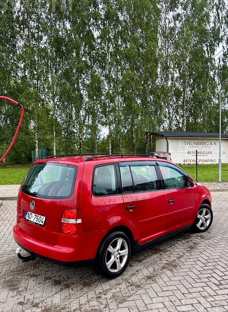 Volkswagen Touran — foto 2