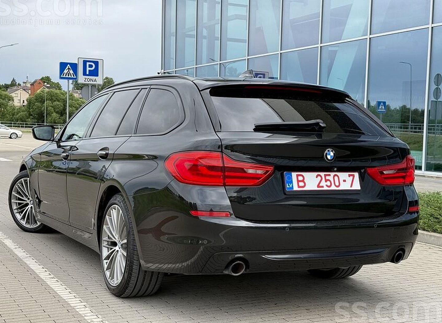 BMW 530 — foto 6