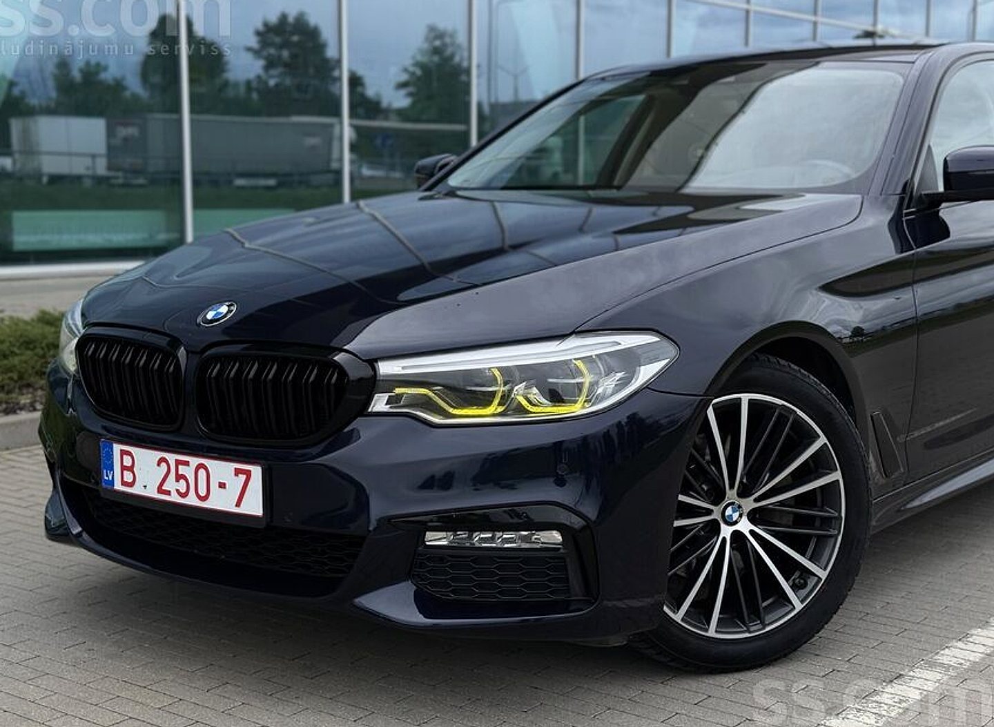 BMW 520 — foto 5