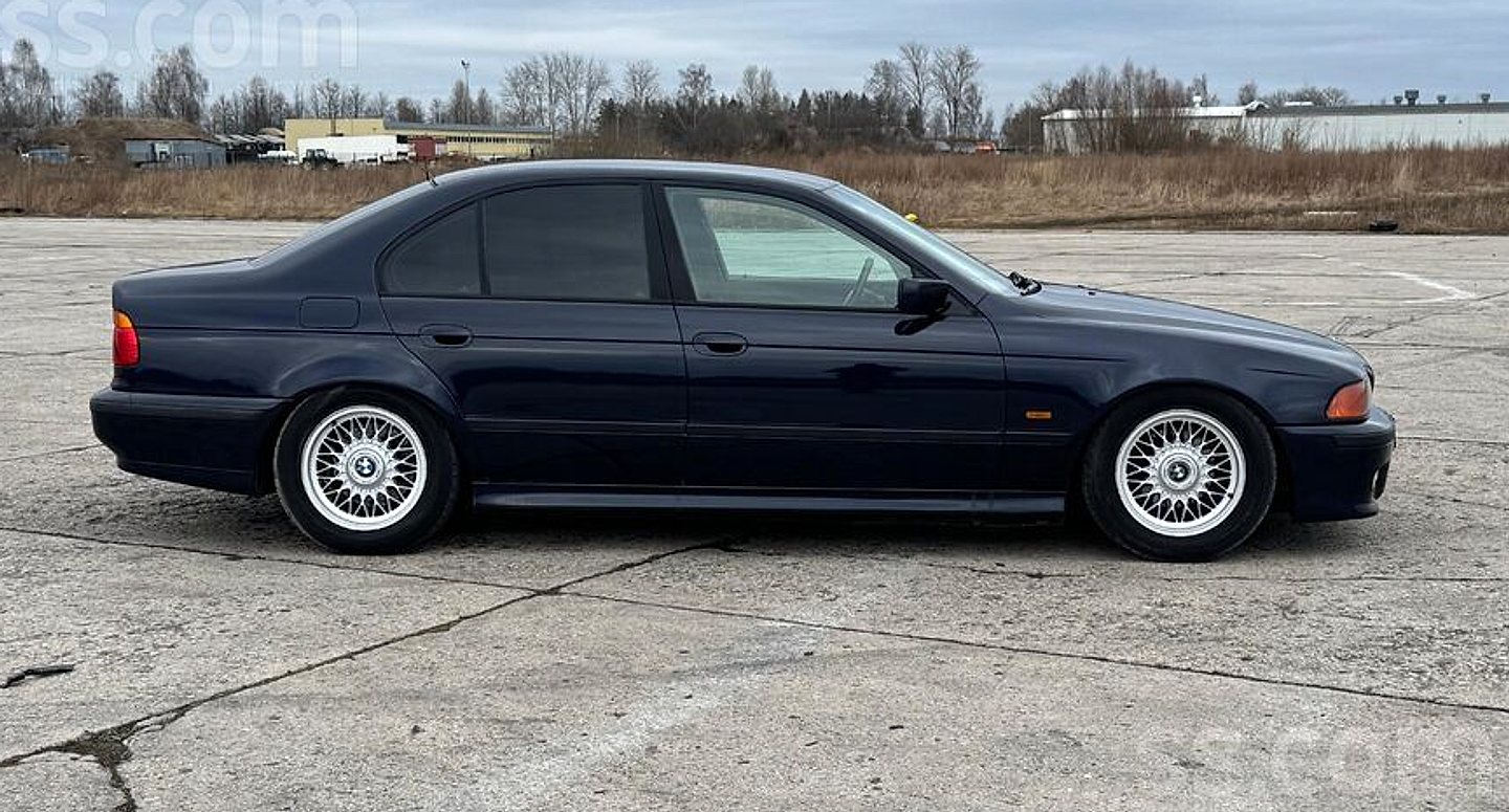 BMW 528 — foto 6