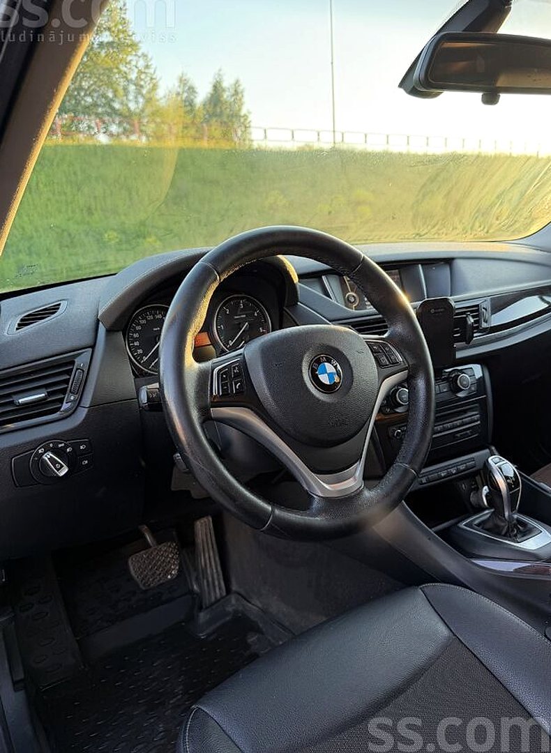 BMW X1 — foto 5