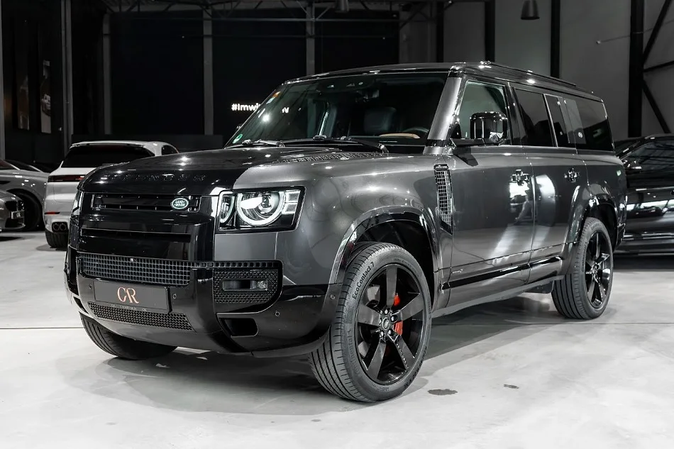 Land Rover Defender, 2023. gads