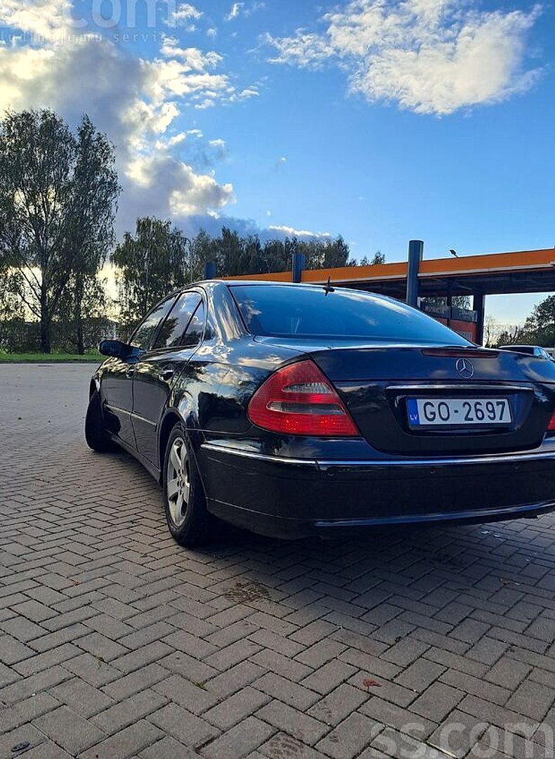 Mercedes-Benz E320 — foto 5