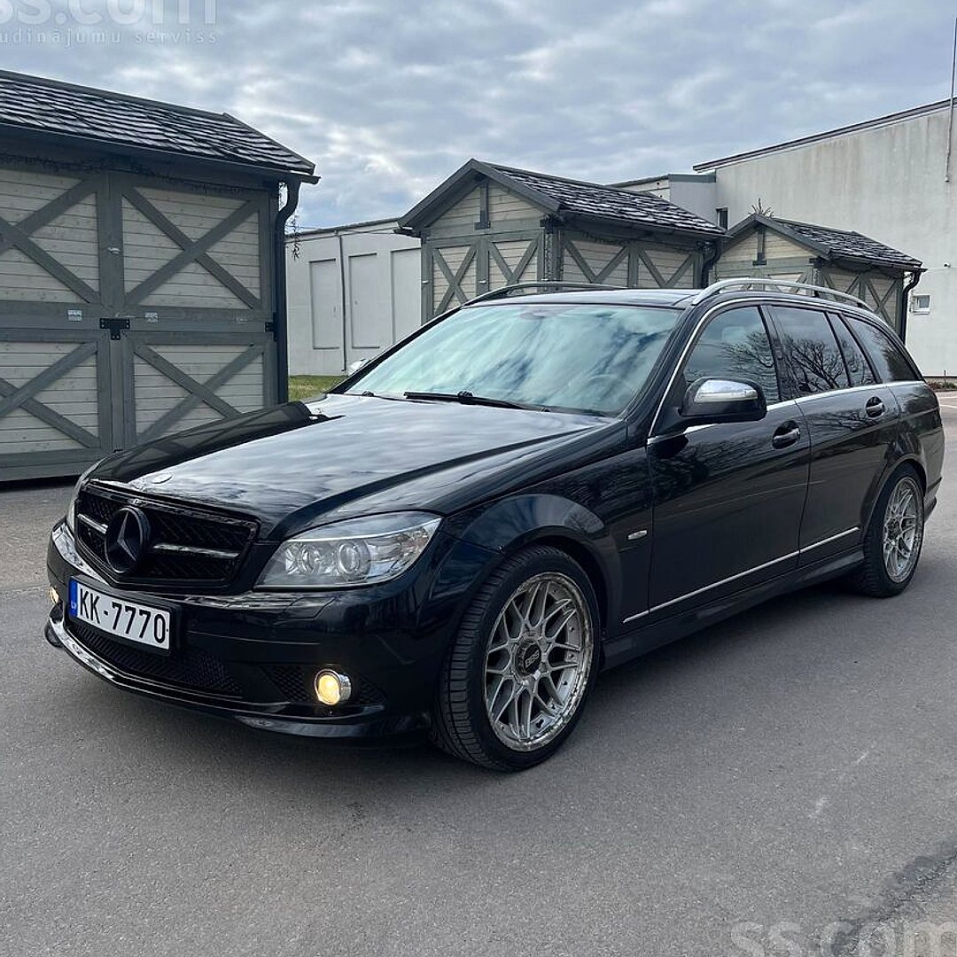 Mercedes-Benz C320 — foto 3