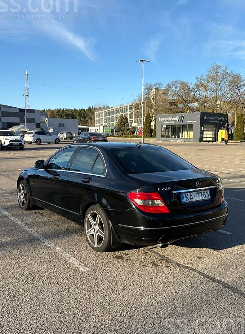 Mercedes-Benz C220 — foto 4