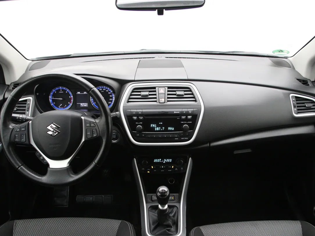 SUZUKI Sx4 — foto 3