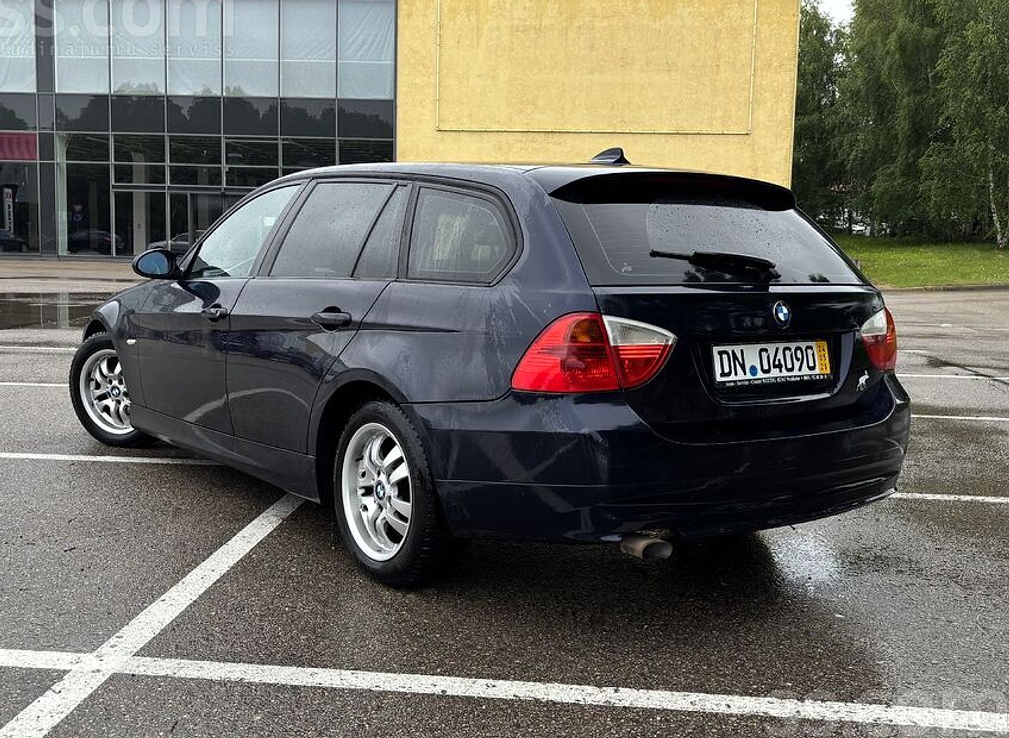 BMW 320 — foto 3