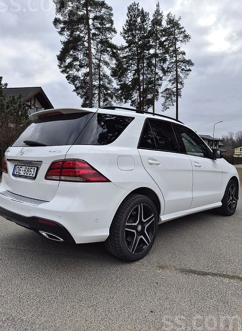 Mercedes-Benz GLE 350 — foto 4
