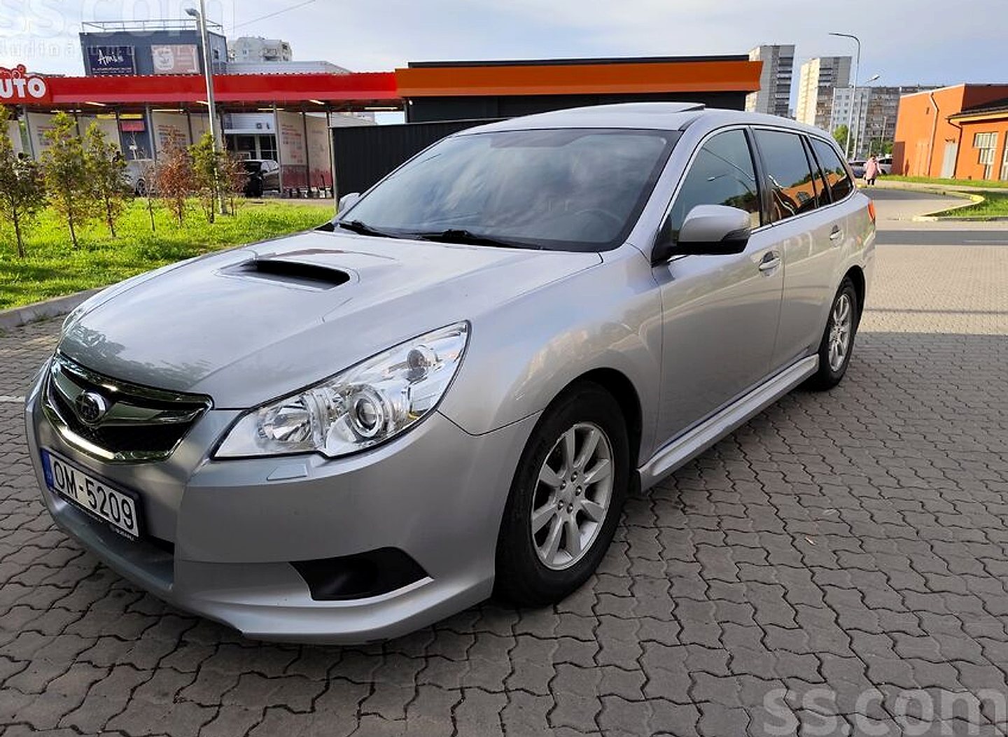 Subaru Legacy — foto 2