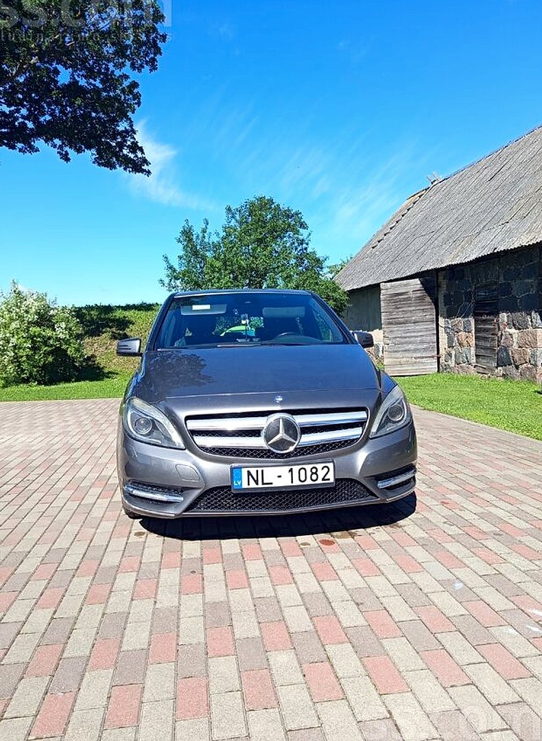 Mercedes-Benz B200 — foto 4