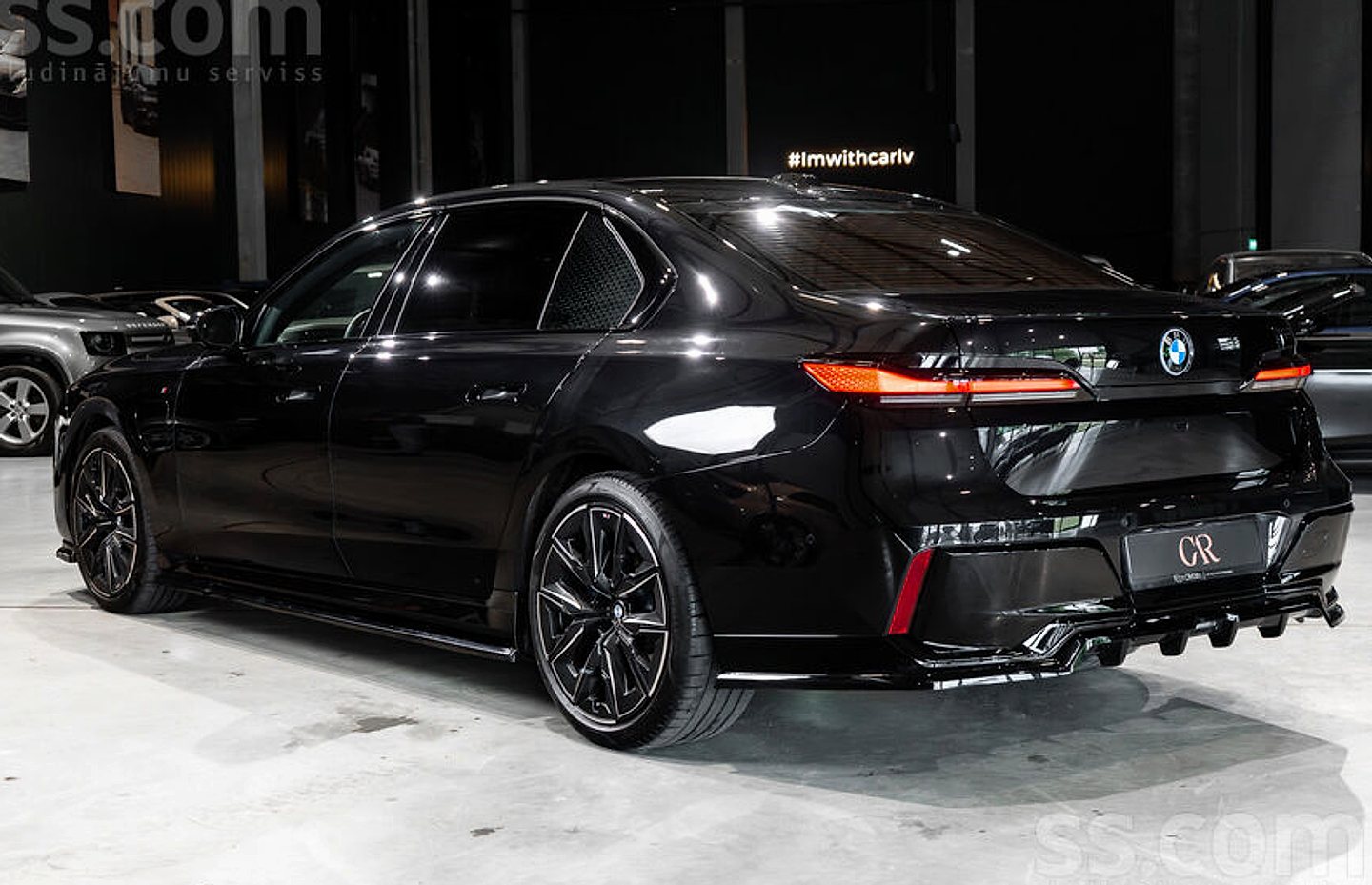 BMW 750 — foto 6