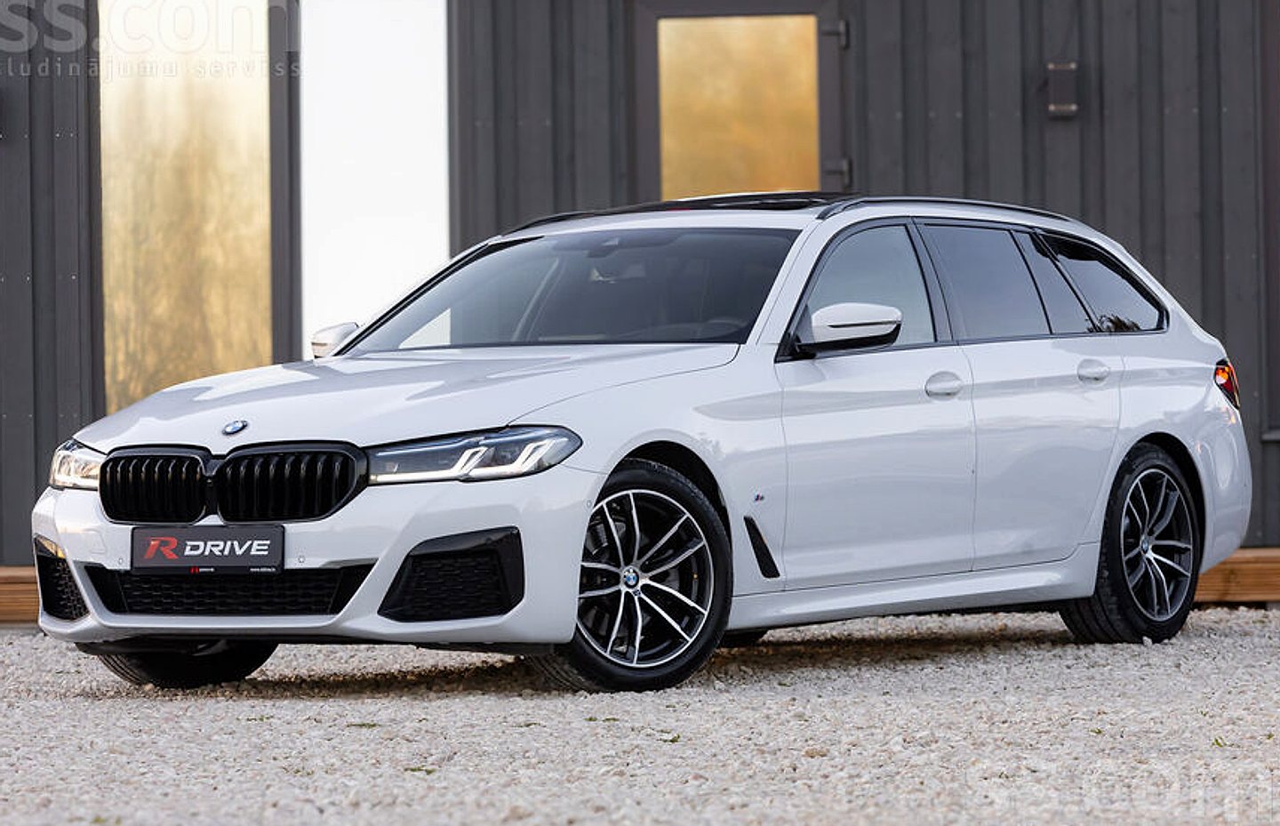BMW 520 — foto 3