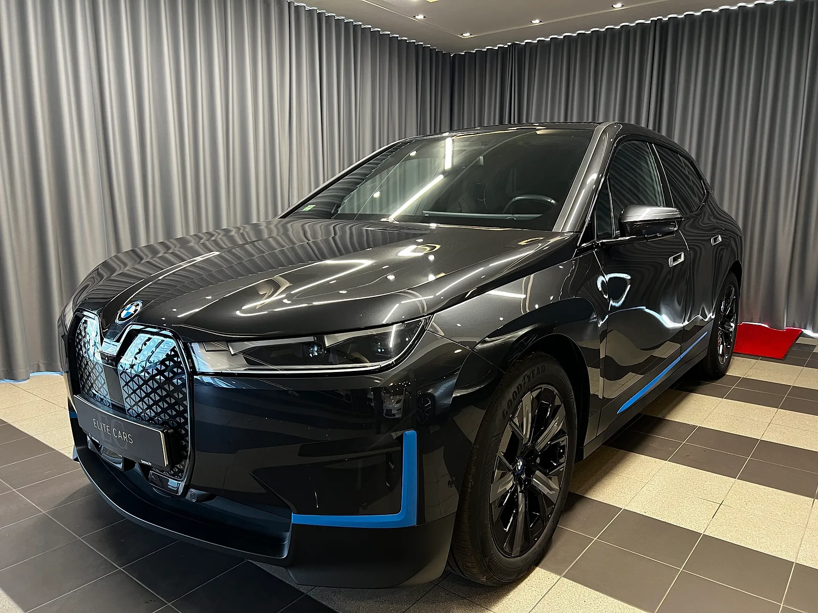 BMW IX40, 2022. gads