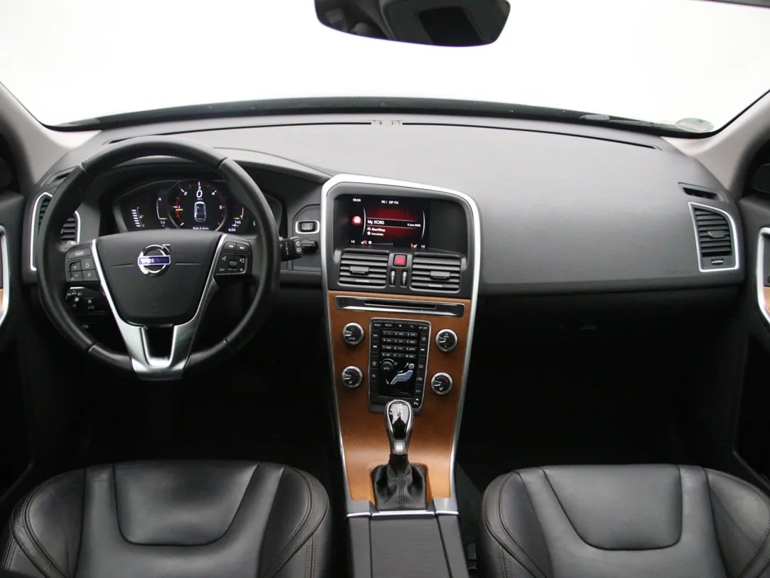 Volvo Xc60 — foto 3