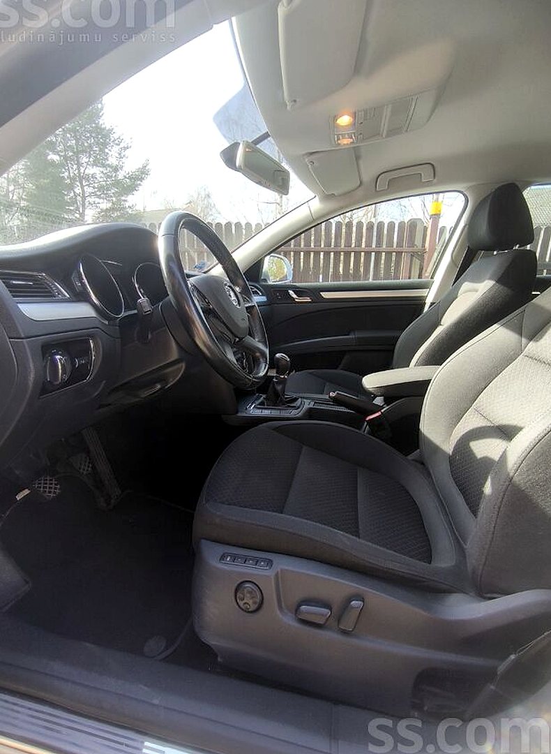 Škoda Superb — foto 6