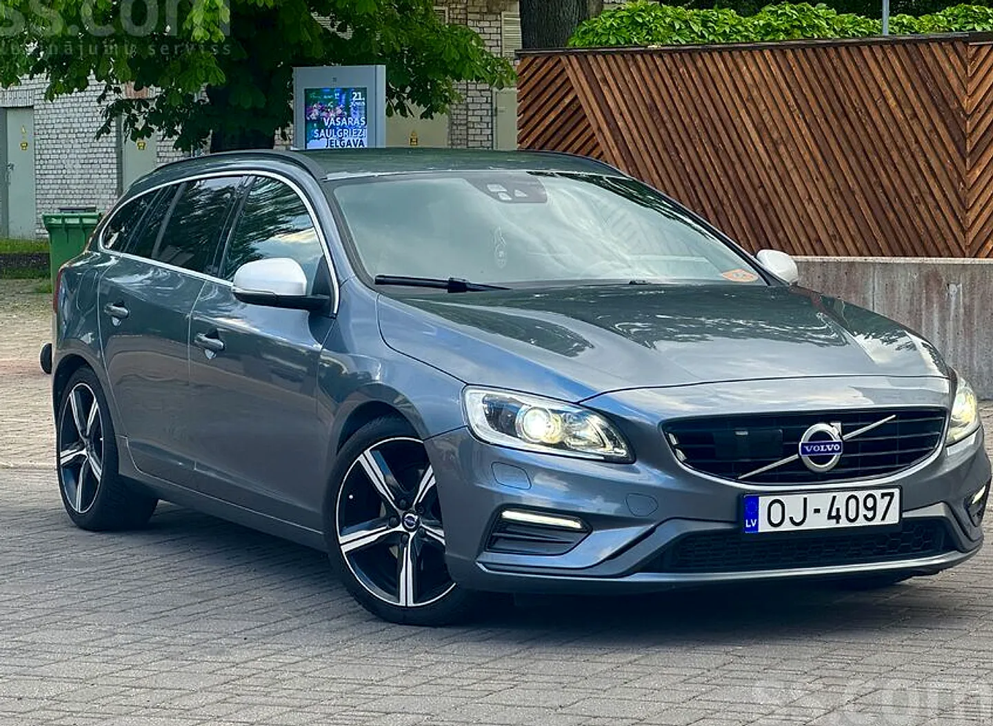 Volvo V60, 2016. gads