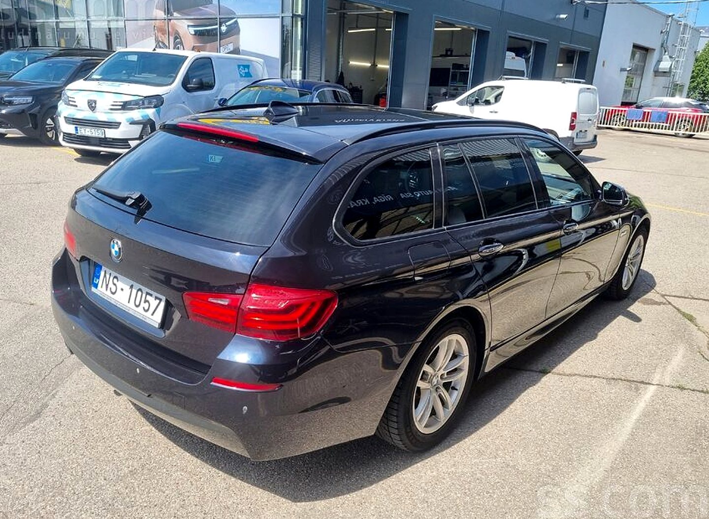 BMW 530 — foto 2