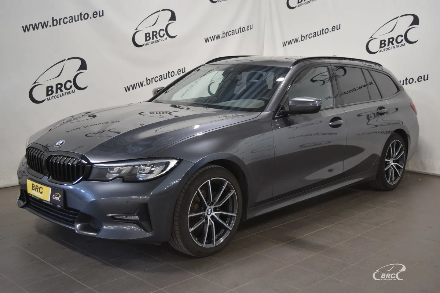 BMW 320, 2020. gads