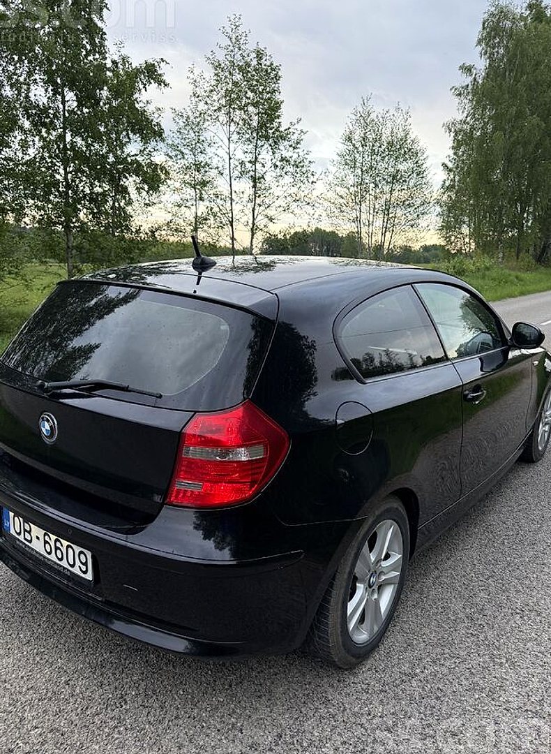 BMW 118 — foto 6